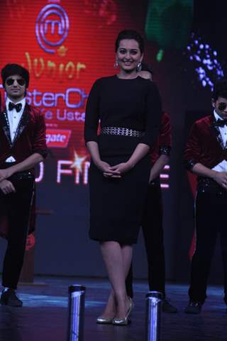 Sonakshi Sinha at 'Bulet Raja' Promotions at Junior Masterchef Grand Finale