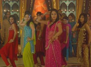 Arohi, Antra and Sur dancing in Kitani Mohabbat Hai