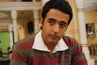 Puneet Tejwani as Dr. Shlok