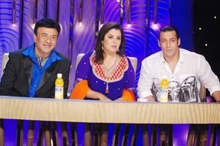 Farah Khan and Anu Malik with Salman Khan