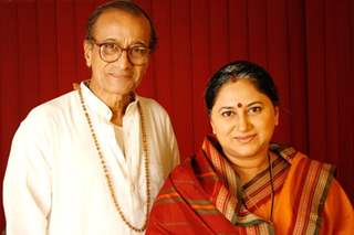 Shraddha parents Jagdish and Laxmi Jaiswal