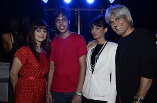 Yash Birla, Talat Aziz, Candy Brar, Aarti Chhabria, Tina Dutta and Ali Merchant At Sunburn DJ Party