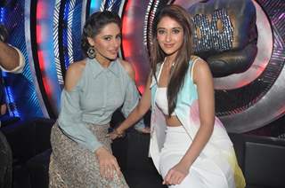 Nargis and Ileana were seen at the Grand Finale of Boogie Woogie