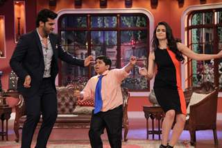 Alia Bhatt and Arjun Kapoor perform on Comedy Nights With Kapil