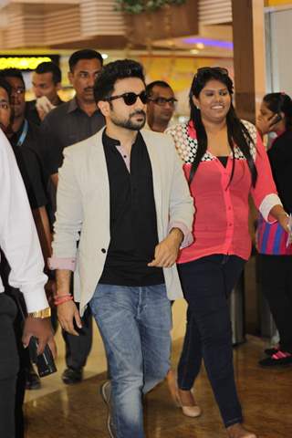 Vir Das spotted leaving the venue during his promotional visit to Pune