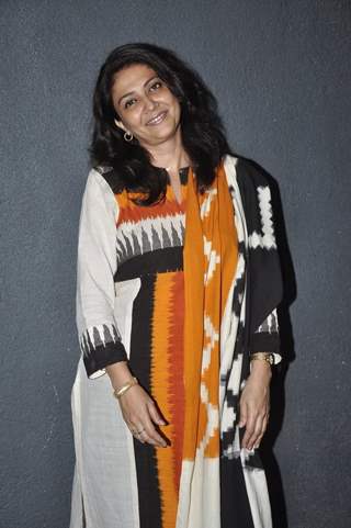 Lubna Salim at the Preview of Salim Arif's Play 'Taj Mahal ka Udhghatan'
