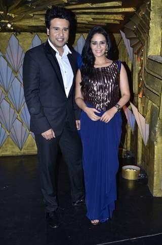 Krushna and Mona pose for the camera on the sets of Entertainment Ke Liye Kuch Bhi Karega