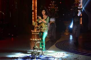 Smriti Kalra performing on Dilwalon Ki Diwali