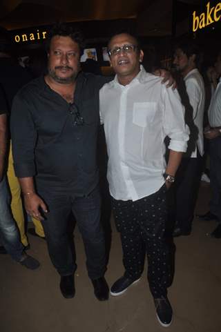 Anu Kapoor poses with Tigmanshu Dhulia at the Premier of The Shaukeens
