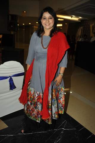Kavita Seth poses for the media at the Launch of Album 'Khamoshi Ki Aawaz'