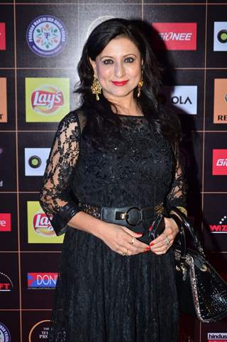 Kishori Shahane was seen at the Star Guild Awards