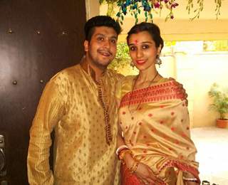 Bappa Lahiri poses with wife Tanisha Lahiri at their Saraswati Pooja