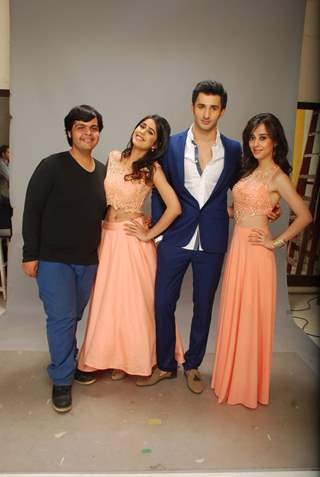 Team poses for the media at the Photo Shoot of Badmashiyaan