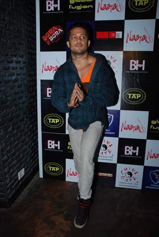 Siddharth Bhardwaj poses for the media at Ankit Tiwari's Birthday Bash