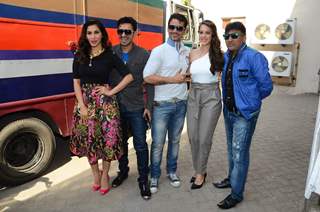 Team poses for the media at the Press Conference of Dharam Sankat Mein