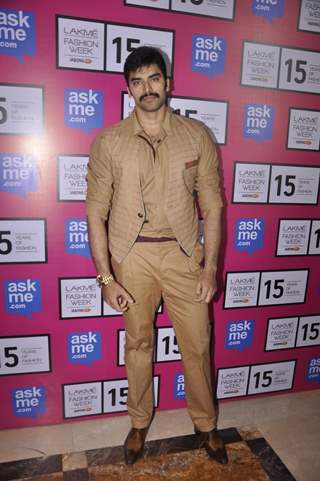 Nikitin Dheer poses for the media at the Grand Finale of Lakme Fashion Week 2015