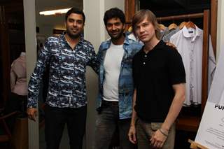 Purab Kohli and LuKe Kenny poses at The Bombay Shirt Company Event