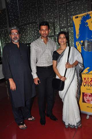 Indraneel Sengupta and Konkona Sen Sharma at Success Bash of Sajarur Kanta