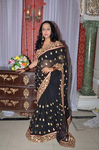 Vaishali Samant on the Sets of Marathi Film 'Tu Hi Re'