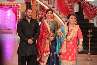 Salman and Sonam for Promotions of 'PRDP' on the sets of 'KumKum Bhagya'