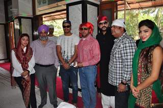 Randeep Hooda, Gulshan Grover, Armaan Kohli, Avani Modi at Launch of 'Nanak Naam Jahaz Hai'