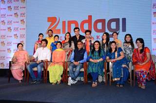 Whole Cast of 'Aadhe Adhoore' at the Show Launch on Zindagi