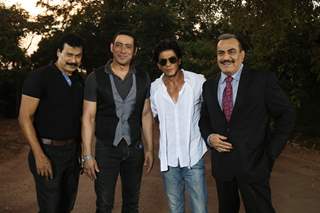 Shah Rukh Khan Promotes Dilwale on C.I.D