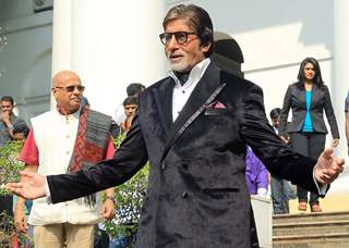 Big B Shoots for Aaj Ki Raat Hain Zindagi Promo