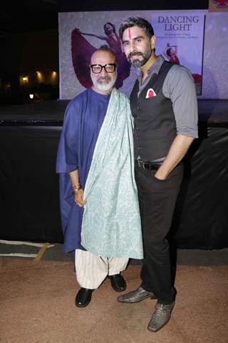 Sandip Soparkar and Kanwaljeet Singh at Launch of 'Dancing Light' Book