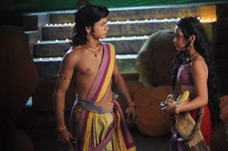 Ashoka and Kaurwaki risk life to find Jagannath in Chakravartin Ashoka Samrat