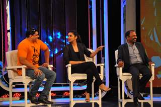 Cyrus Broacha and Parineeti Chopra at NDTV Cleanathon