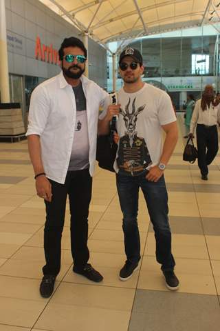 Armaan Kohli and Sooraj Pancholi Snapped at Airport