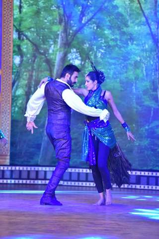 Sandip Soparrkar & Jesse Randhawa Performs the opening dance at 14th Mumbai International Film Fest