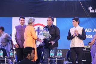 Chief Minister Devendra Fadnavis and Amjad Ali Khan at Inauguration of Kala Ghoda Festival '16