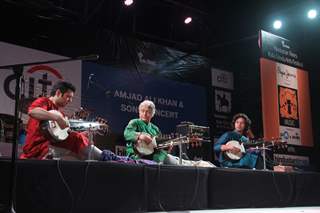 Amjad Ali Khan and Sons Amaan Ali and Ayaan Ali Performs at Inauguration of Kala Ghoda Festival '16