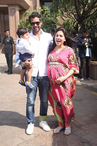 Shabbir Ahluwalia and Kanchi Kaul at Arpita Khan's Baby Shower