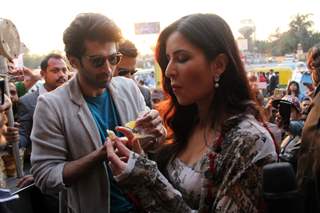 Aditya Roy Kapur and Katrina Kaif Bond over Jalebi in Janpath Market, Delhi