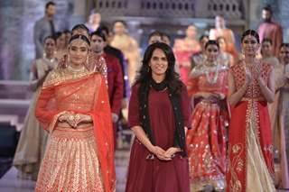 Anita Dongre Show at Make in India Bridal Couture Show