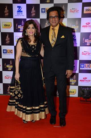 Talat and Bina Aziz at Mirchi Music Awards 2016