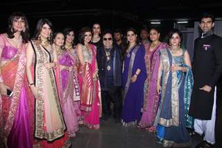 Singer Bappi Lahiri with Mrinal Kulkarni and Shaina NC at CPAA Fevicol Show