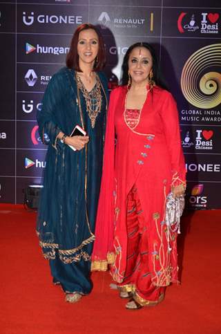 Ila Arun at COLORS GiMA AWARDS 2016