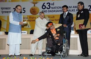 Manoj Kumar Felicitated with National Award