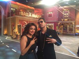 Monali Thakur with Mika Singh on the sets of 'Comedy Nights Live'