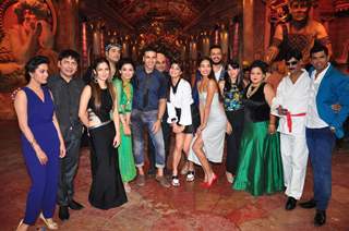 Akshay Kumar, Riteish Deshmukh ,Jacqueline Fernandes and Lisa Haydon Promote Housefull 3'