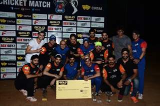 Jay Bhanushali and Sushant Singh Play Gold Cricket Charity Match For A Cause