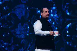 Rahat Fateh Ali Khan Promotes 'Dishoom' on Sa Re Ga Ma Pa 2016