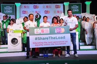 Mary Kom and Randeep Hooda Promotes 'Ariel' Detergent