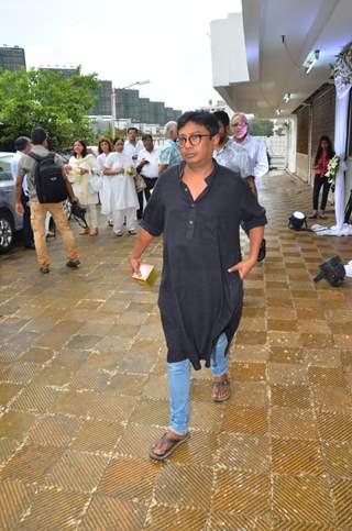 Filmmaker Onir at Prayer meeting of Raveena Tandon's father-in-law Kundan Thadani