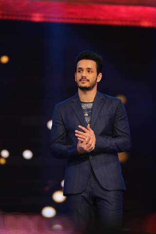 Akhil Akkineni at SIIMA Awards 2016