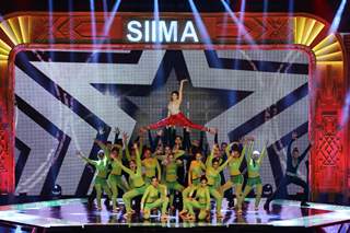 Sayesha Saigal at SIIMA Awards 2016